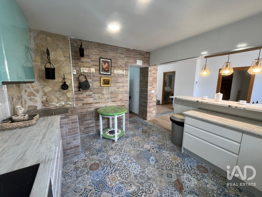 House 9 bedrooms of 423 m² in Oropesa/Oropesa del Mar (12594)