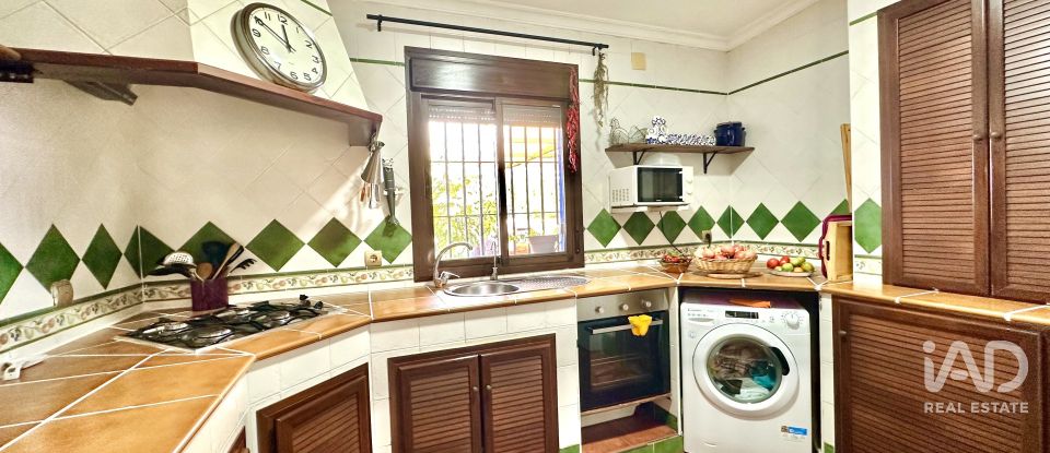 Casa rústica 3 habitaciones de 169 m² en Lepe (21440)