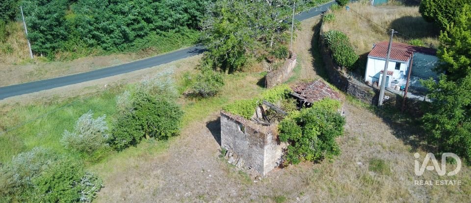 Terrain à bâtir de 3 634 m² à Paradela (36685)