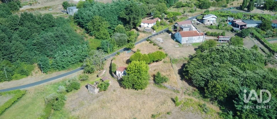 Terrain à bâtir de 3 634 m² à Paradela (36685)