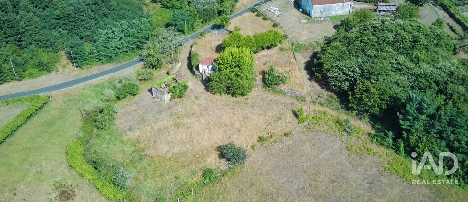 Terrain à bâtir de 3 634 m² à Paradela (36685)