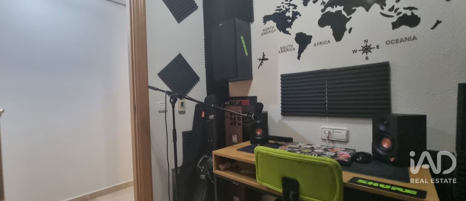 Piso 3 habitaciones de 110 m² en Torrevieja (03181)