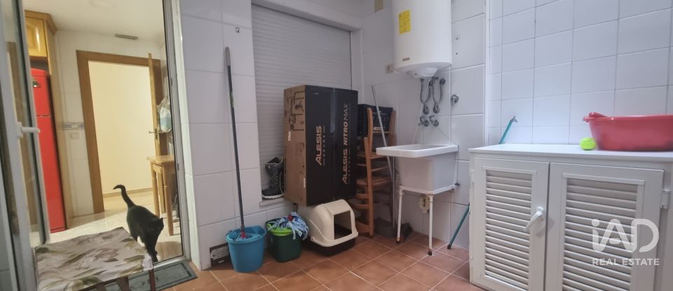 Piso 3 habitaciones de 110 m² en Torrevieja (03181)