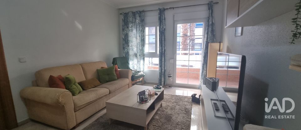 Piso 3 habitaciones de 110 m² en Torrevieja (03181)