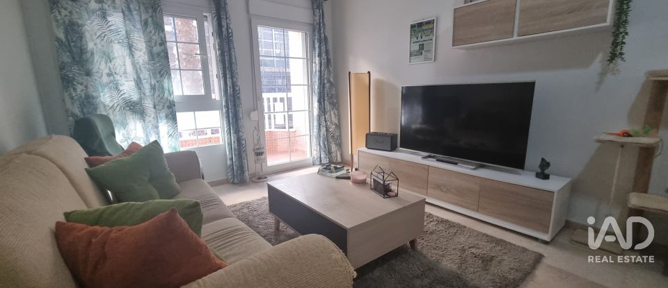 Piso 3 habitaciones de 110 m² en Torrevieja (03181)