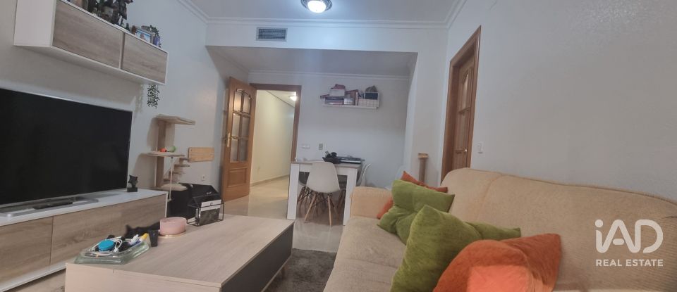 Piso 3 habitaciones de 110 m² en Torrevieja (03181)