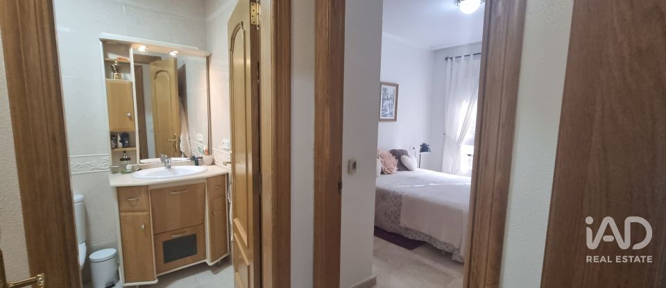 Piso 3 habitaciones de 110 m² en Torrevieja (03181)