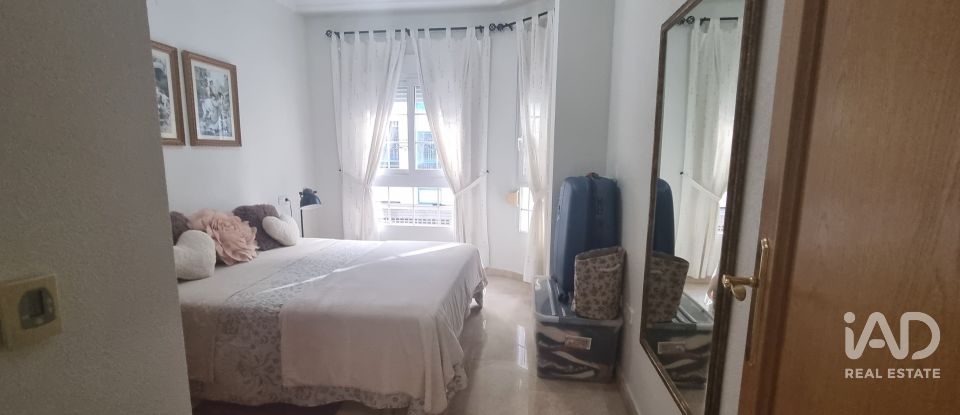 Piso 3 habitaciones de 110 m² en Torrevieja (03181)