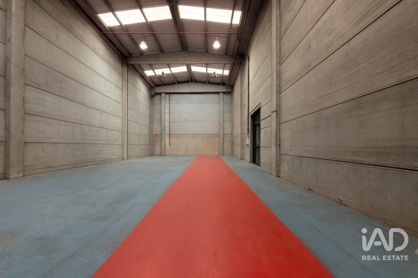 Paredes comerciales de 1.128 m² en Cervelló (08758)