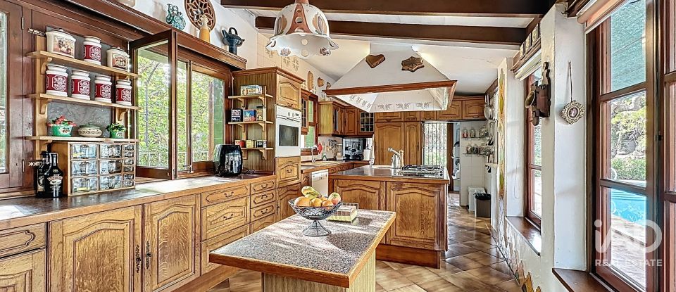 Casa de muntanya 6 habitacions de 550 m² a Base Aeria de Pollença (07470)