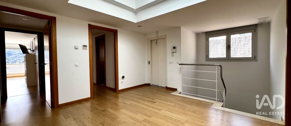 Casa rural 6 habitaciones de 471 m² en Cabrils (08348)