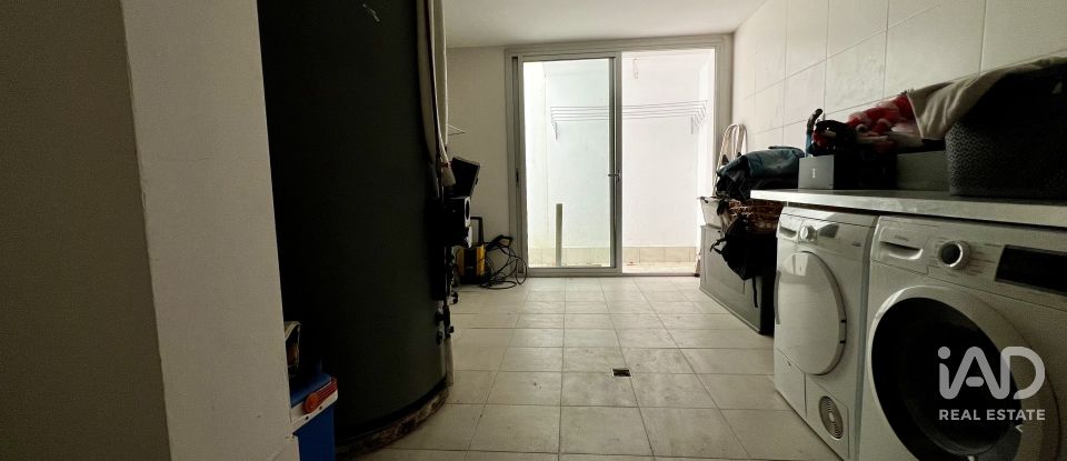 Casa rural 6 habitaciones de 471 m² en Cabrils (08348)