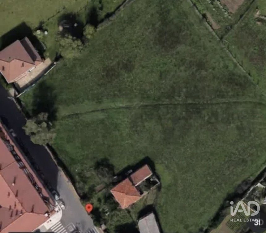 Terreno urbano de 7.601 m² en Villaobispo de Las Regueras (24195)