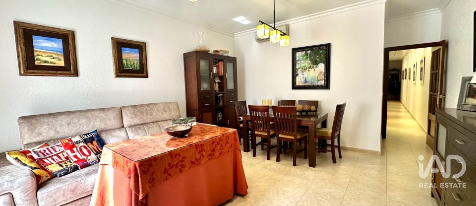 Piso 3 habitaciones de 91 m² en Lepe (21440)