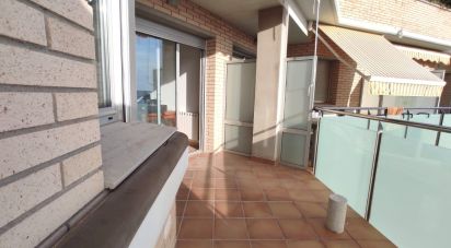 Penthouse 3 bedrooms of 91 m² in Cubelles (08880)