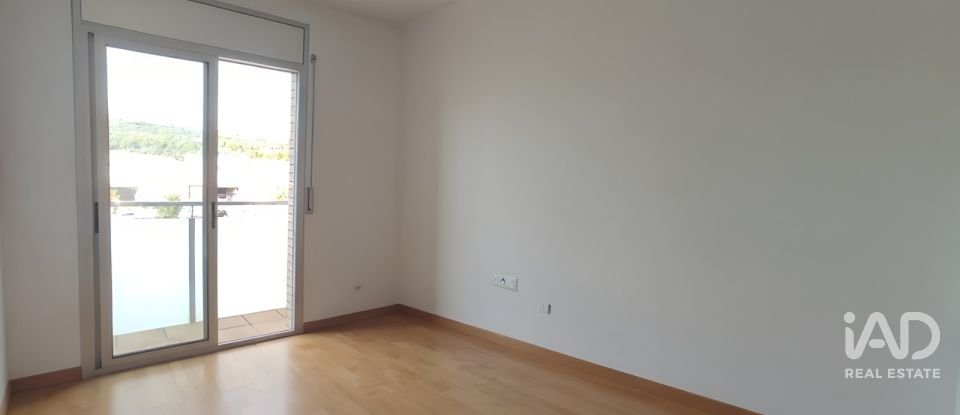 Penthouse 3 bedrooms of 91 m² in Cubelles (08880)