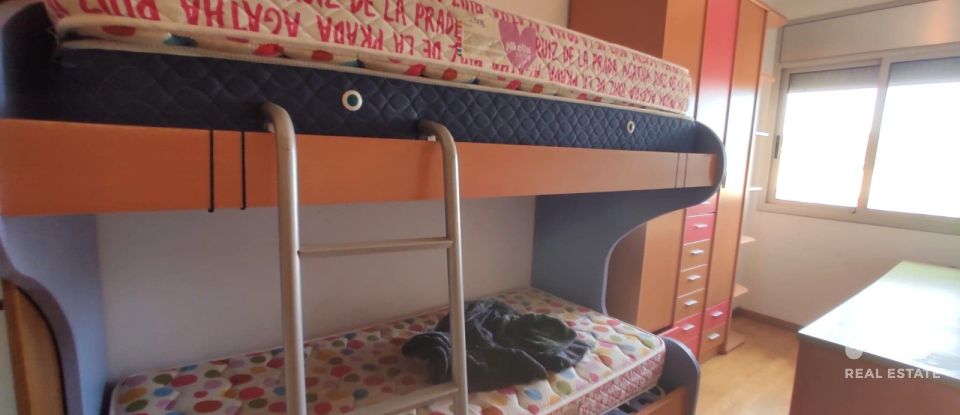 Penthouse 3 bedrooms of 91 m² in Cubelles (08880)