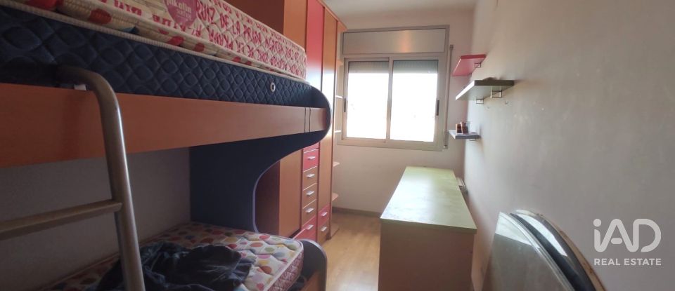 Penthouse 3 bedrooms of 91 m² in Cubelles (08880)