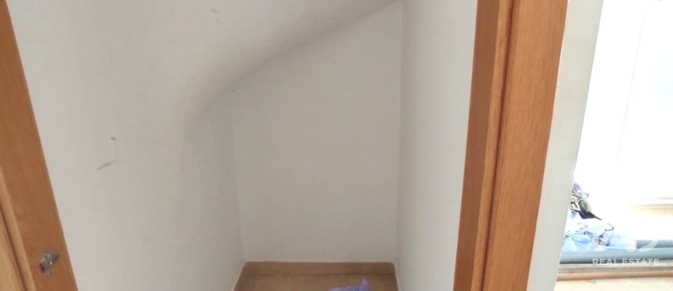 Penthouse 3 bedrooms of 91 m² in Cubelles (08880)