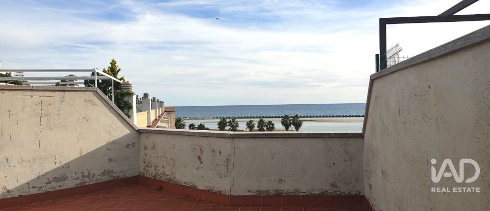 Penthouse 3 bedrooms of 91 m² in Cubelles (08880)