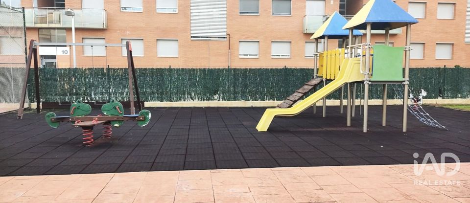 Penthouse 3 bedrooms of 91 m² in Cubelles (08880)