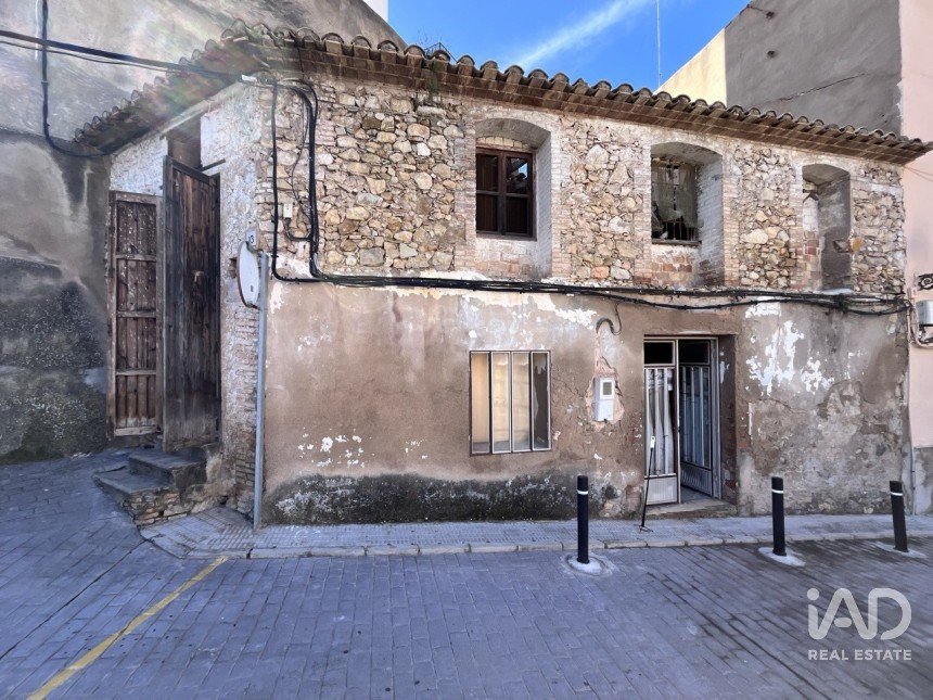 Village house 2 bedrooms of 102 m² in Ribesalbes (12210)