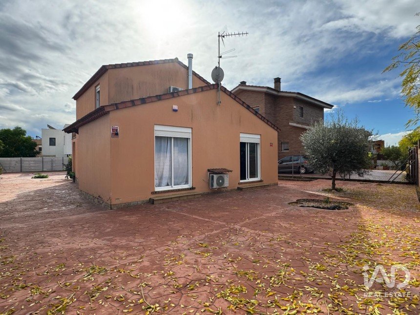 Casa 4 habitaciones de 175 m² en Vilallonga del Camp (43141)