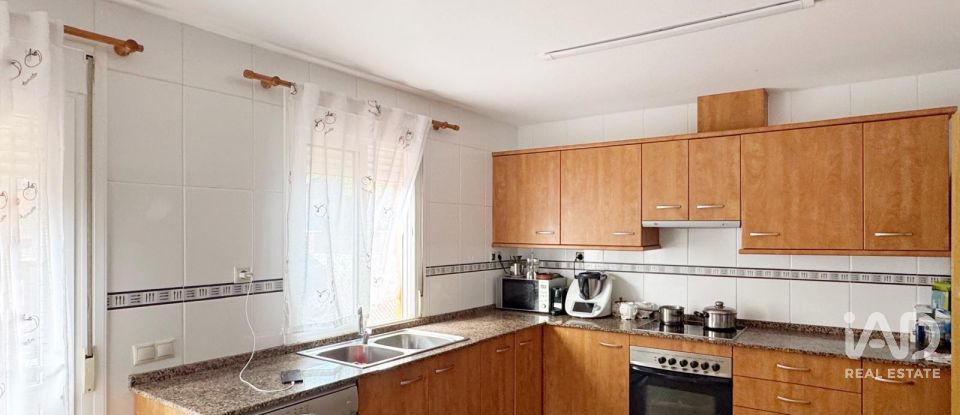 Casa 4 habitaciones de 175 m² en Vilallonga del Camp (43141)