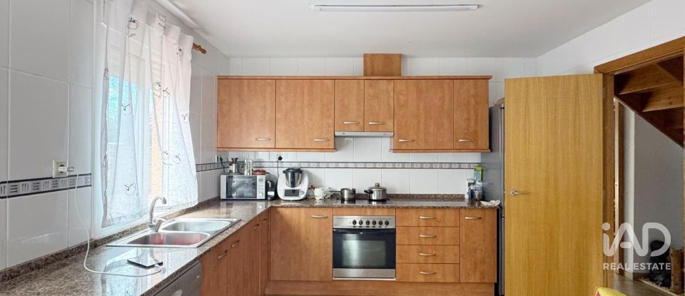 Casa 4 habitaciones de 175 m² en Vilallonga del Camp (43141)