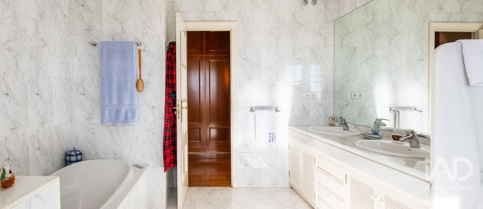 Vivienda unifamiliar  6 habitaciones de 468 m² en Torrelodones (28250)