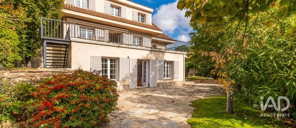 Vivienda unifamiliar  6 habitaciones de 468 m² en Torrelodones (28250)