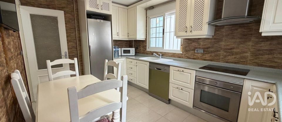 Châlet 5 chambres de 240 m² à Balsares (03195)