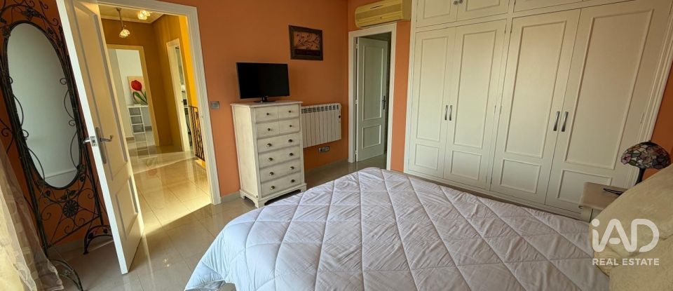 Châlet 5 chambres de 240 m² à Balsares (03195)