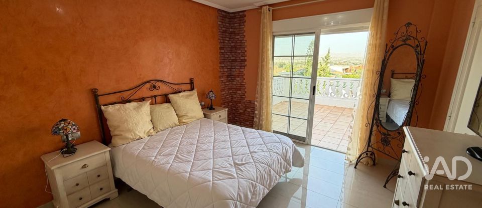 Châlet 5 chambres de 240 m² à Balsares (03195)