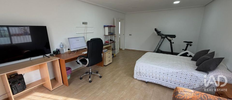 Châlet 5 chambres de 240 m² à Balsares (03195)