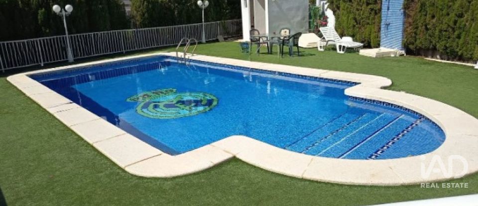 Châlet 5 chambres de 240 m² à Balsares (03195)