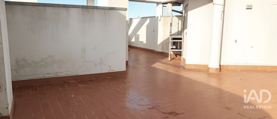 Penthouse 3 bedrooms of 91 m² in Cubelles (08880)