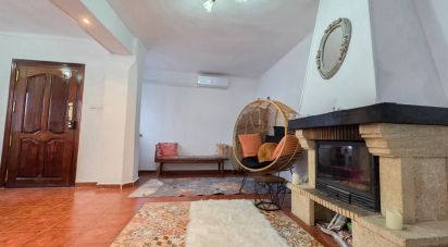 Casa 4 habitaciones de 135 m² en Guaro (29108)