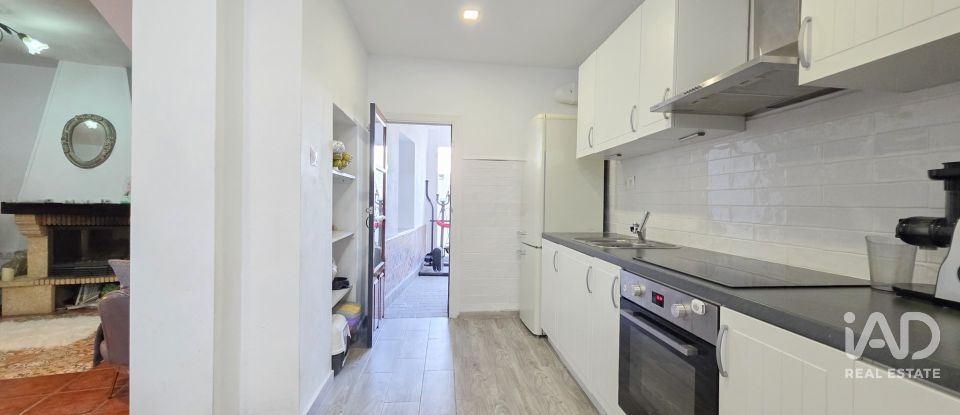 Casa 4 habitaciones de 135 m² en Guaro (29108)