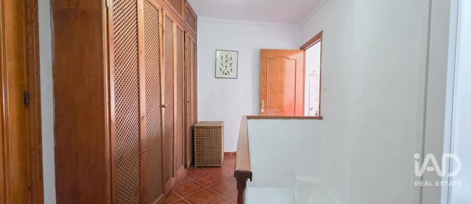 Casa 4 habitaciones de 135 m² en Guaro (29108)