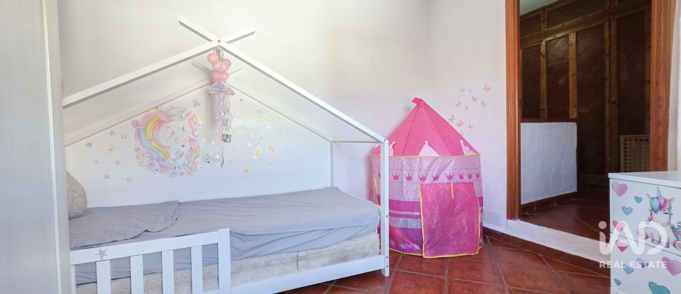 Casa 4 habitaciones de 135 m² en Guaro (29108)