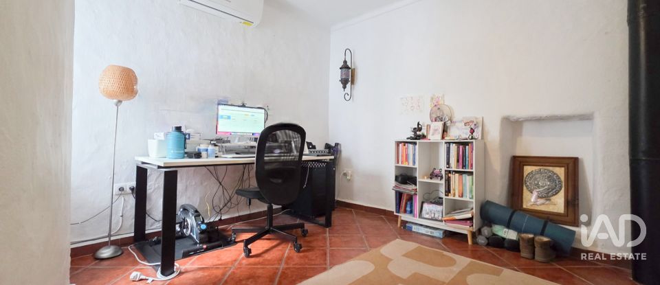 Casa 4 habitaciones de 135 m² en Guaro (29108)