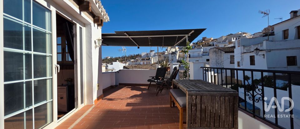 Casa 4 habitaciones de 135 m² en Guaro (29108)