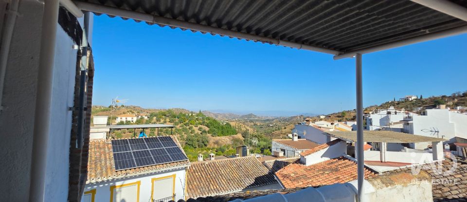 Casa 4 habitaciones de 135 m² en Guaro (29108)