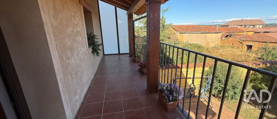 House 2 bedrooms of 100 m² in Villasinta (24193)
