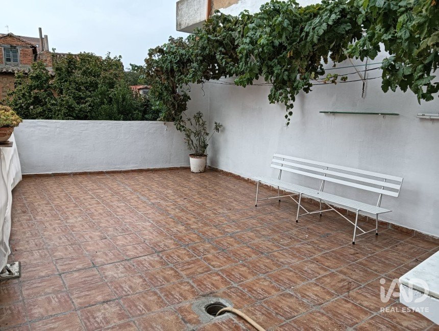 Casa 5 habitaciones de 237 m² en La Bañeza (24750)