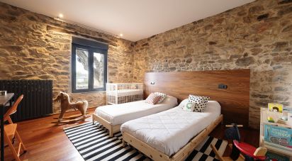 Lodge 5 bedrooms of 301 m² in Quintana del Castillo (24397)