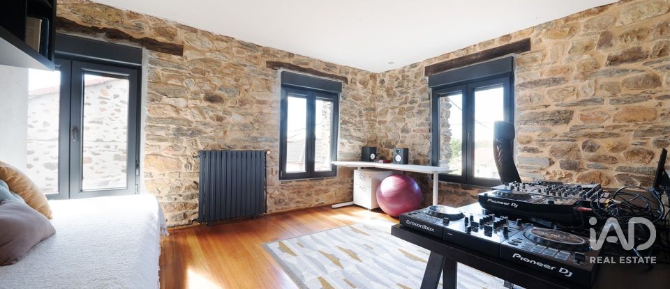 Casa rural 5 habitacions de 301 m² a Quintana del Castillo (24397)