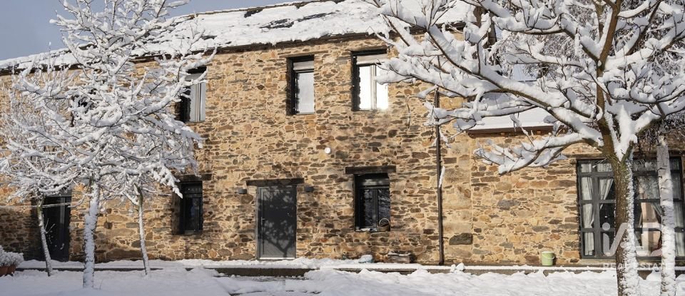 Casa rural 5 habitacions de 301 m² a Quintana del Castillo (24397)