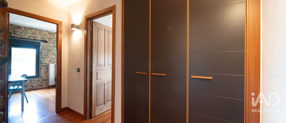 Casa rural 5 habitacions de 301 m² a Quintana del Castillo (24397)